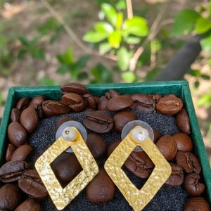 Vedika Pearl Frame Earrings